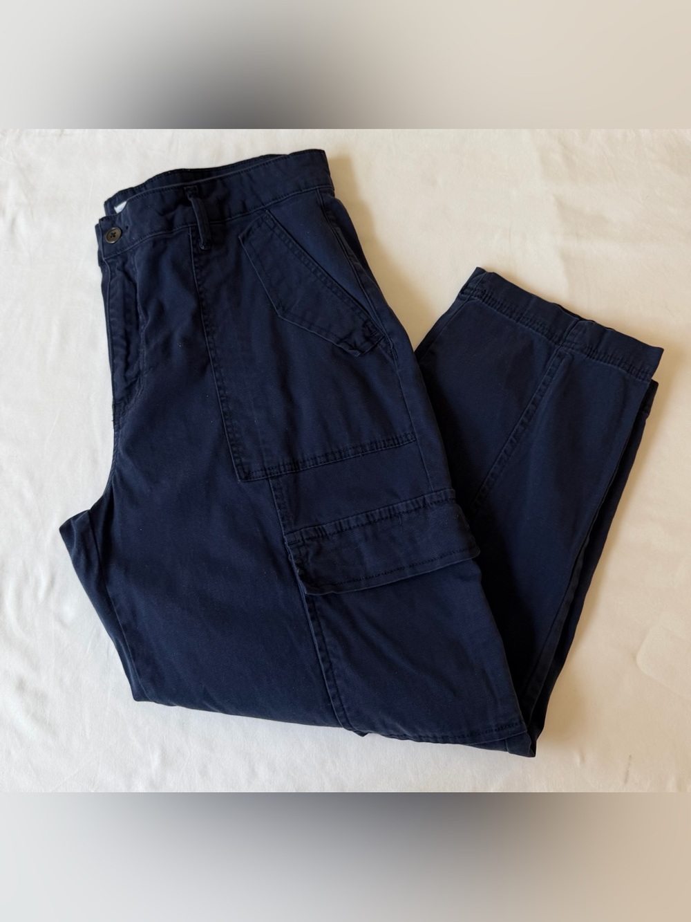 Time and Tru Women’s Navy Blue Cropped Cargo Pants Size 16